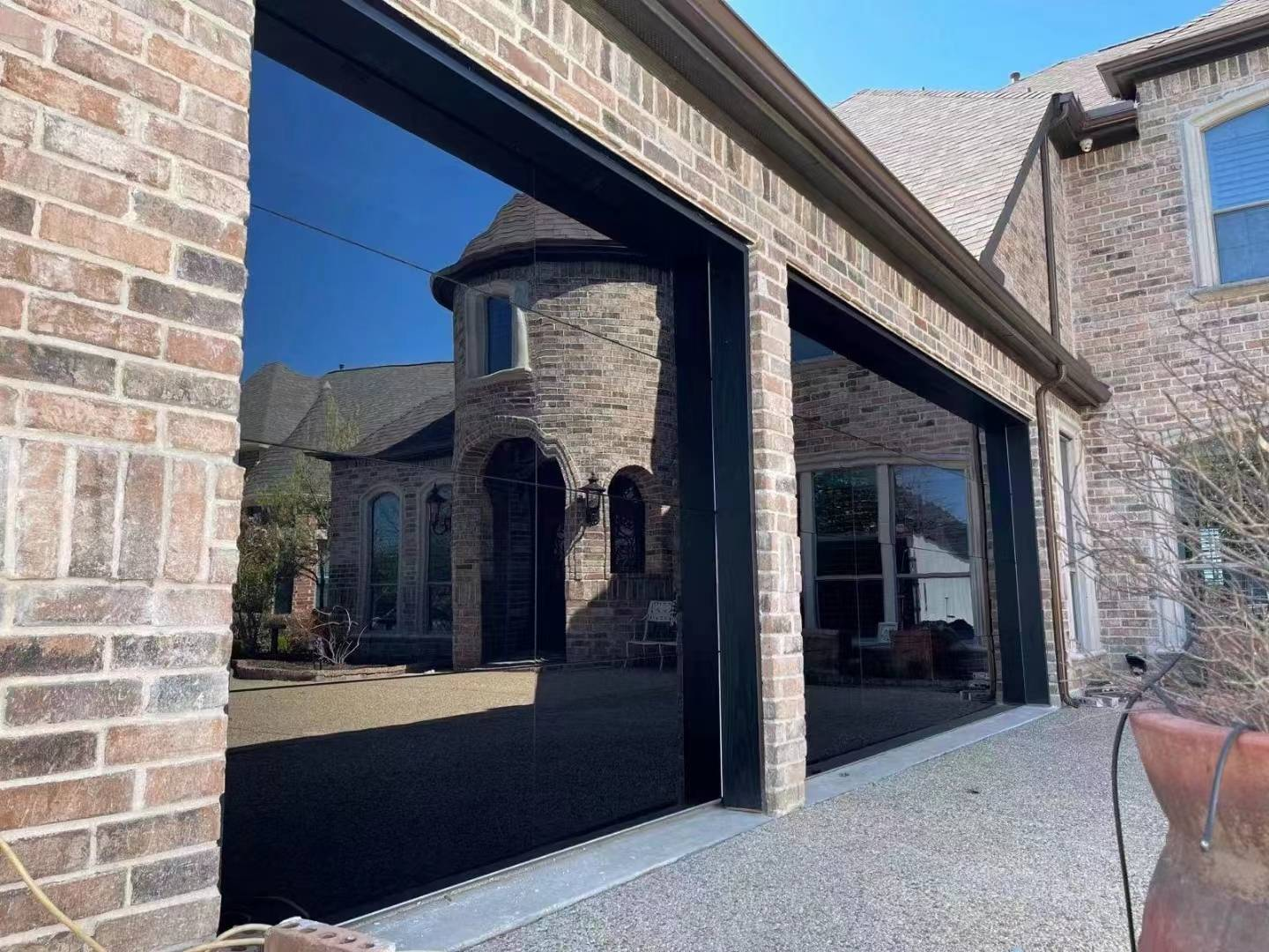 Frameless Full Glass Sectional Garage Door product description 1