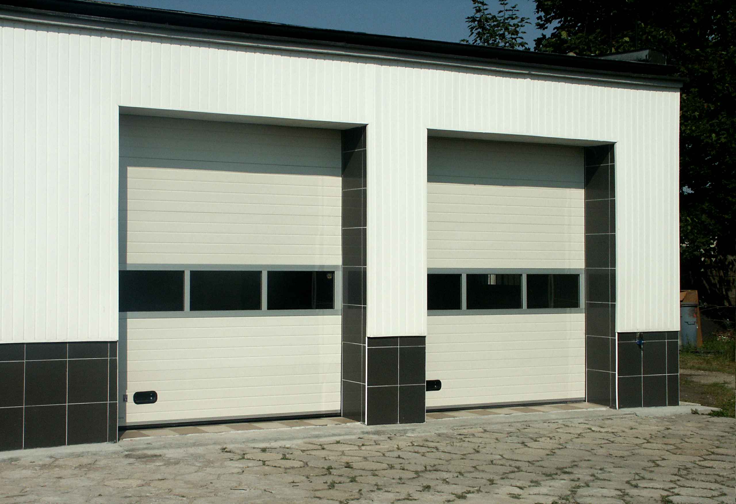Remote Control Vertical Lift Industrial Door System